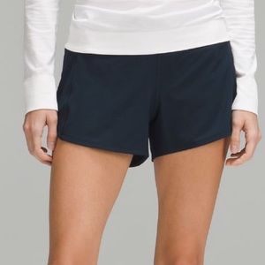 Speed up mid rise lined short 4” NWOT